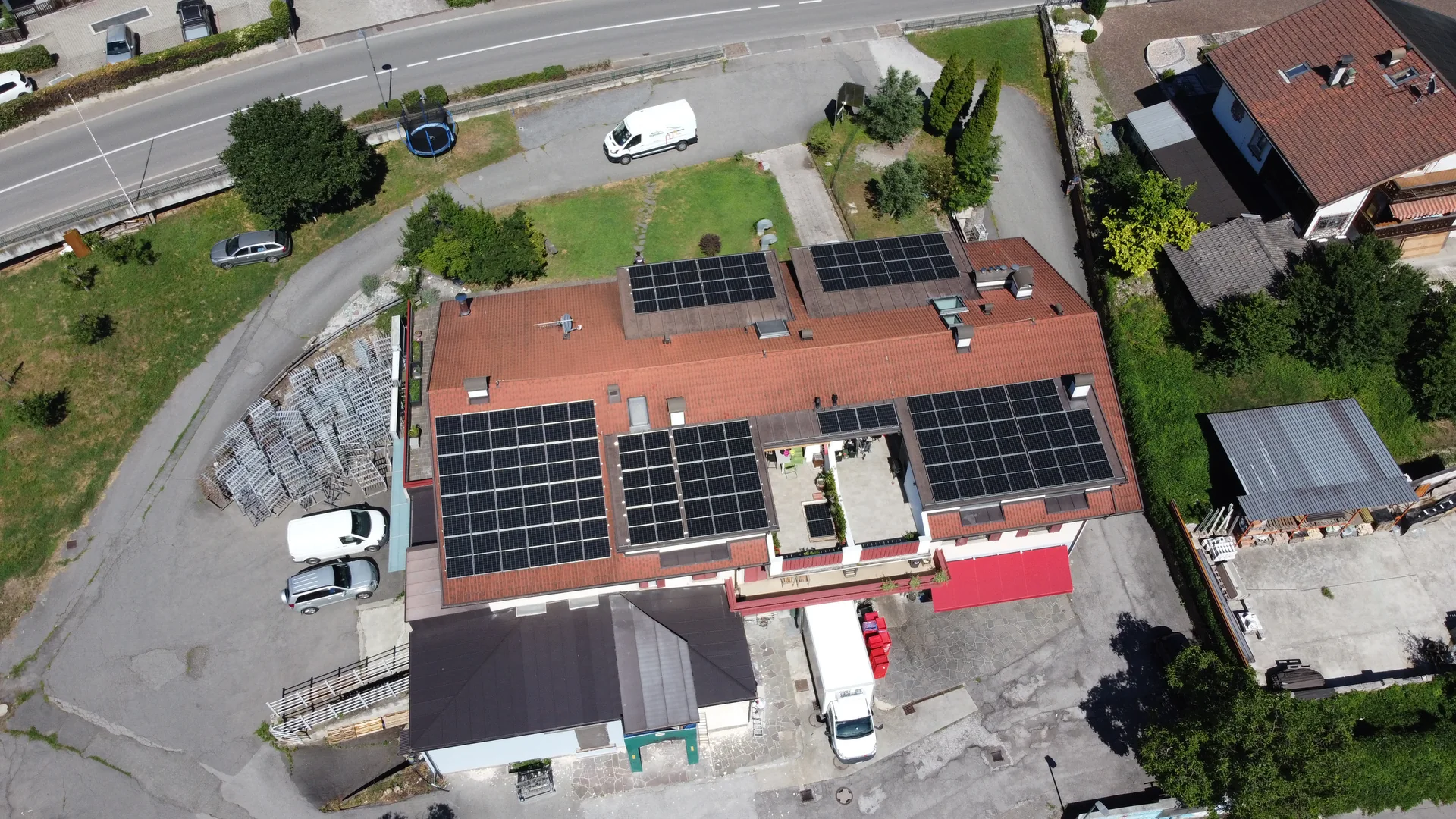 Draufsicht einer realisierten Photovoltaik-Referenz